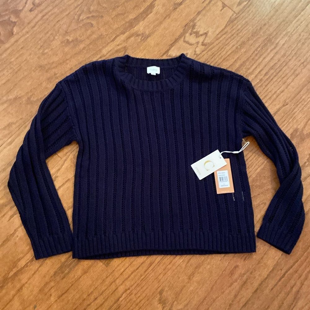 NWT Cyrus size large sweater dark blue very soft